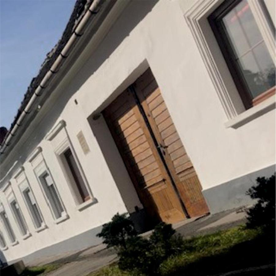 Corte Apartman Папа Экстерьер фото